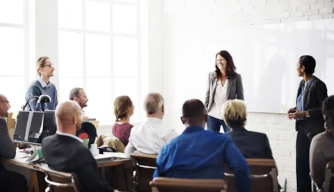 Être auditeur.rice : l’essentiel à savoir sur ce métier